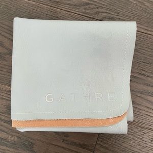 Gathre micro+ changing pad great used condition